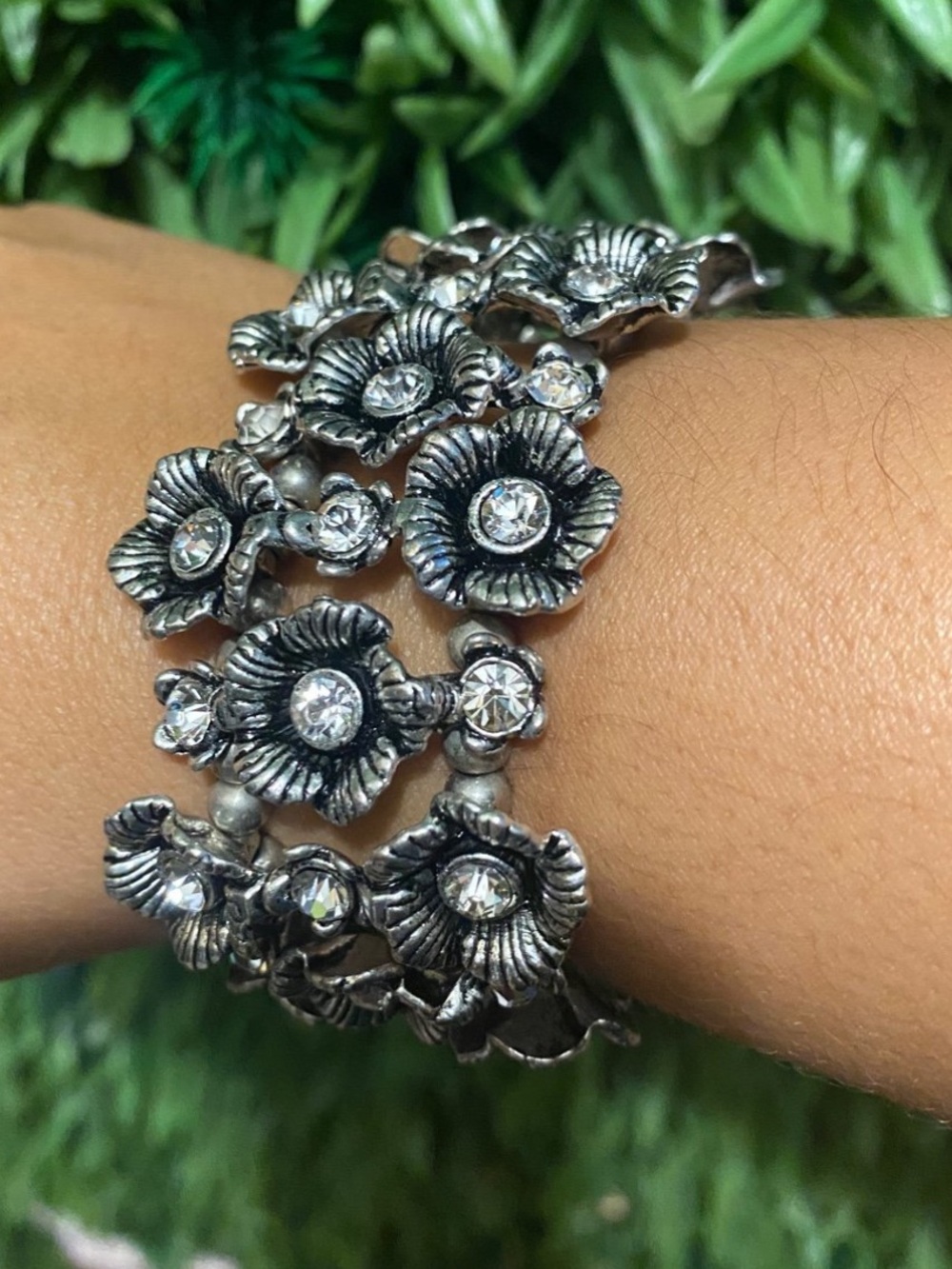 Floral Cluster Stretchy Bracelet With Rhinestones